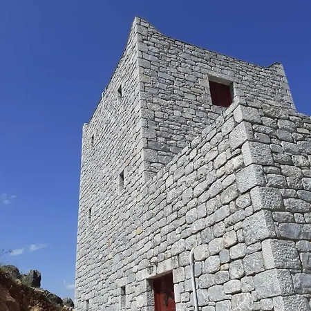 Porto τριόροφος μανιάτικος πύργος με βραχυχρόνια μίσθωσης καψοκολης προκοπιος Ageranos