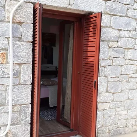 Porto τριόροφος μανιάτικος πύργος με βραχυχρόνια μίσθωσης καψοκολης προκοπιος 度假居