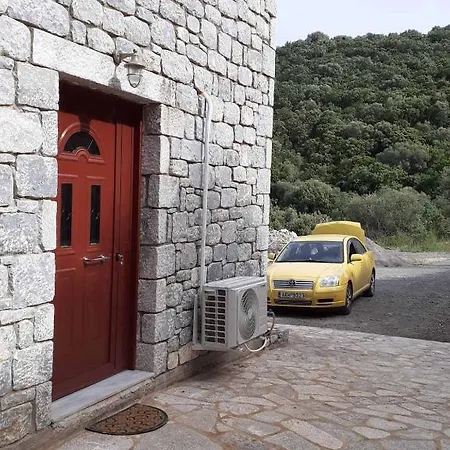 Porto τριόροφος μανιάτικος πύργος με βραχυχρόνια μίσθωσης καψοκολης προκοπιος *