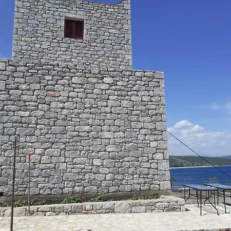 Porto τριόροφος μανιάτικος πύργος με βραχυχρόνια μίσθωσης καψοκολης προκοπιος Ageranos