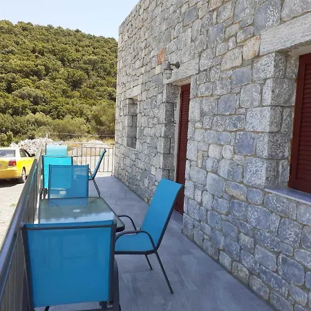 Porto τριόροφος μανιάτικος πύργος με βραχυχρόνια μίσθωσης καψοκολης προκοπιος * Ageranos