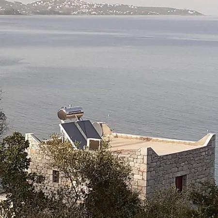 Porto τριόροφος μανιάτικος πύργος με βραχυχρόνια μίσθωσης καψοκολης προκοπιος 度假居